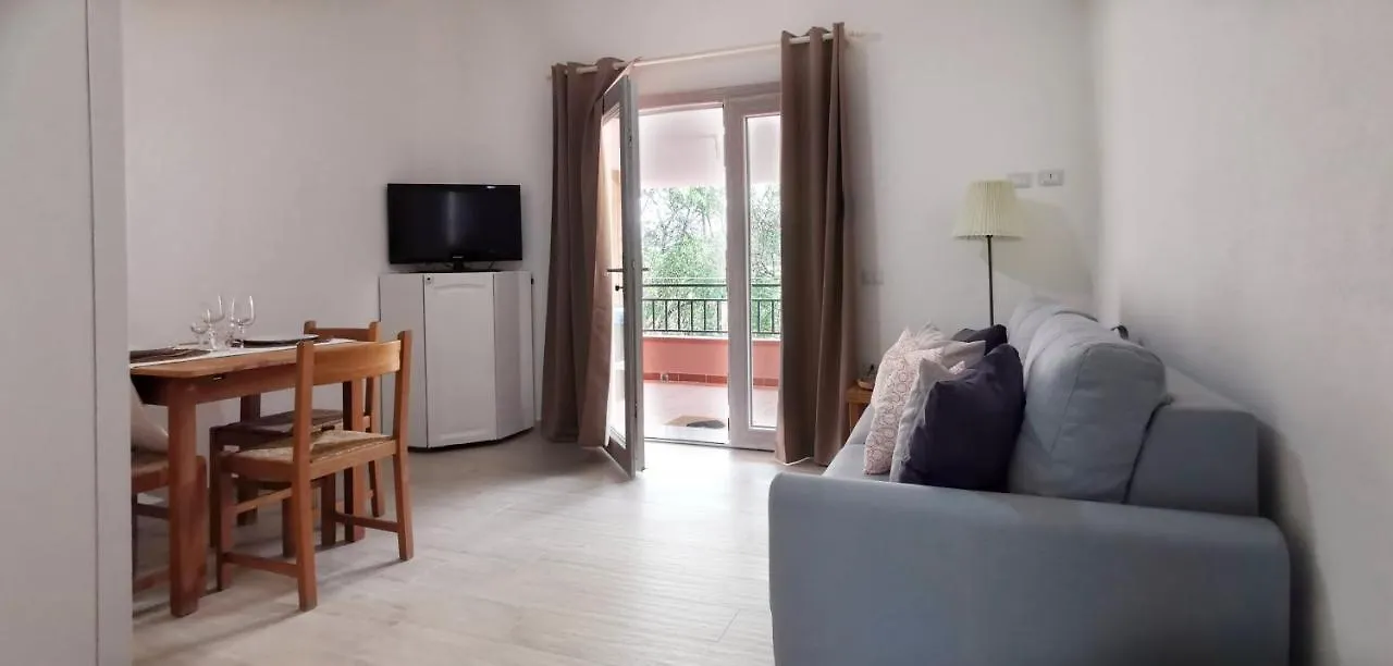 Patio House Διαμέρισμα Siniscola