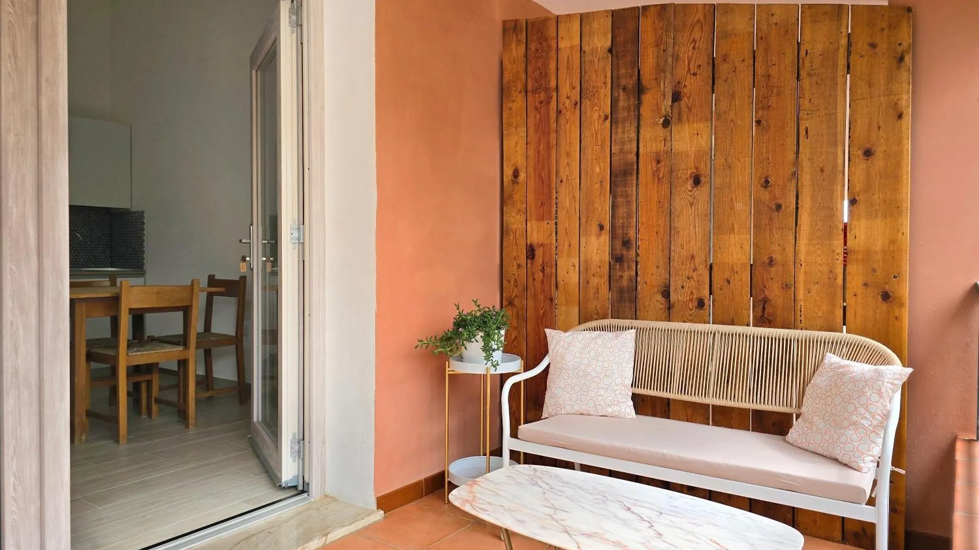 Patio House Διαμέρισμα Siniscola